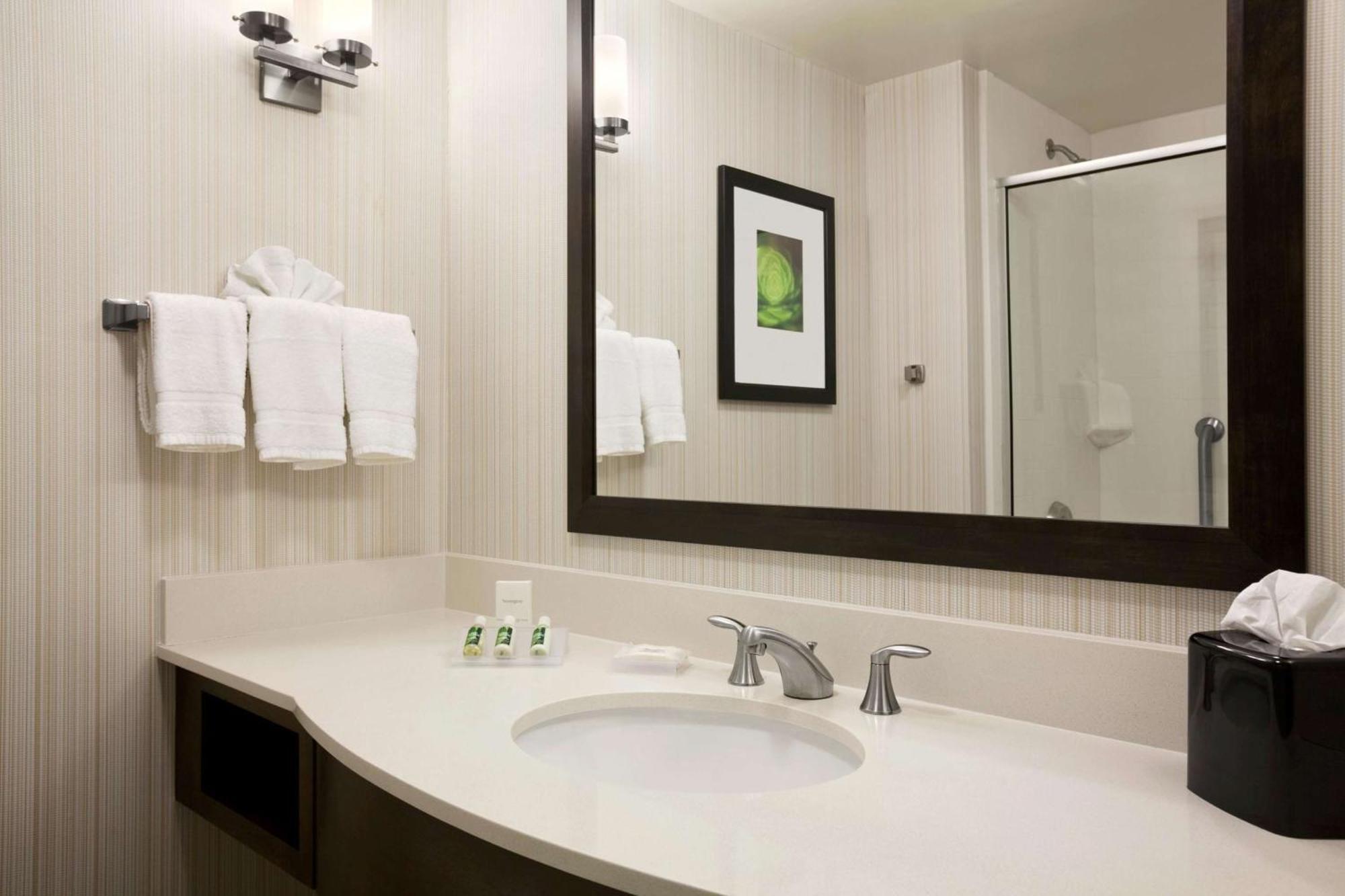 Hilton Garden Inn Rochester/Pittsford Bushnell Basin Extérieur photo